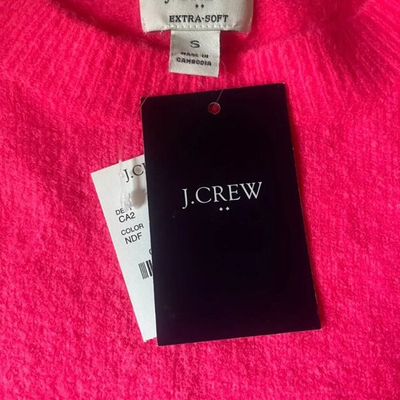 J. Crew NWT Women's Bright Pink Crewneck Sweater in Extra Soft Yarn Size Small - Picture 2 of 5